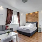 Premium Szervita Square Budapest