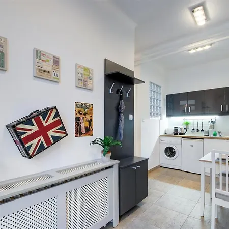 Premium Studio Szervita Square *