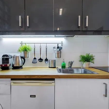 Premium Studio Szervita Square Apartment Budapest