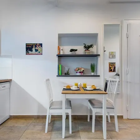 Premium Studio Szervita Square Apartment Budapest
