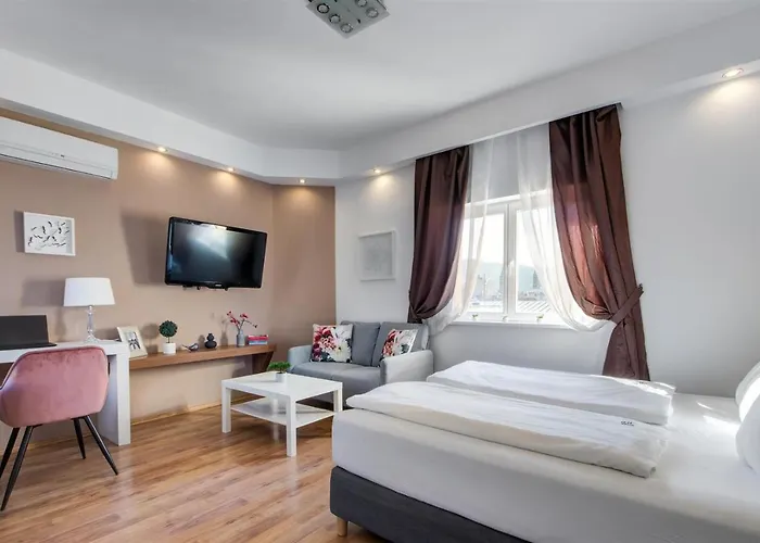 Premium Szervita Square Appartement *
