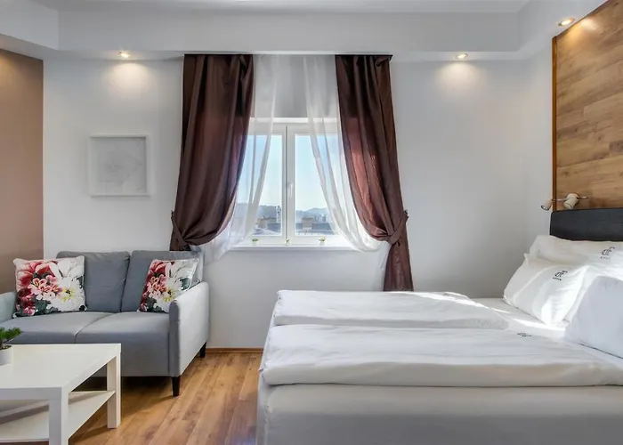 Premium Szervita Square Budapest