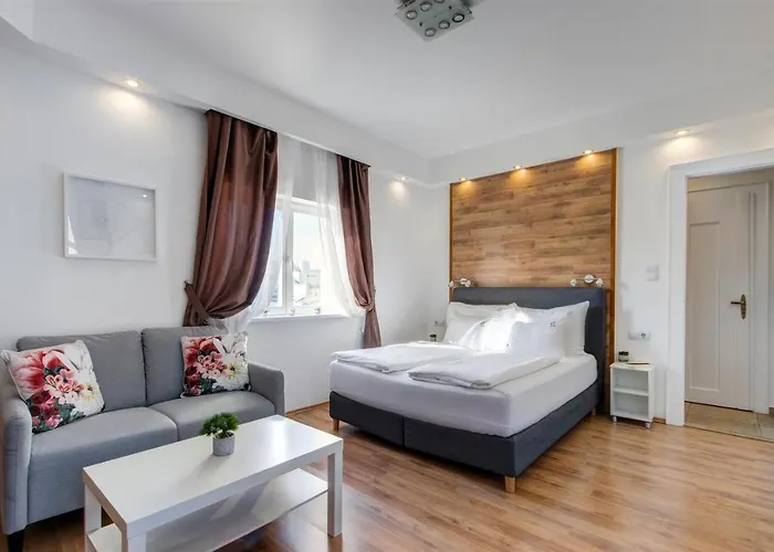 Premium Szervita Square Budapest