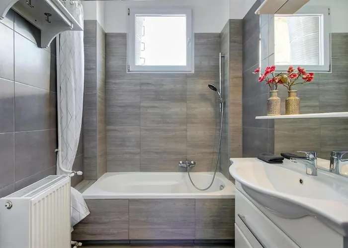 Premium Szervita Square *