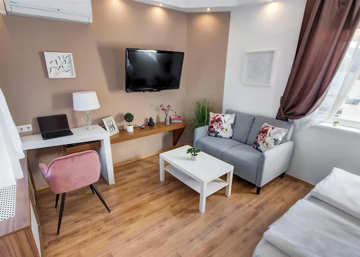 Appartement Premium Szervita Square *